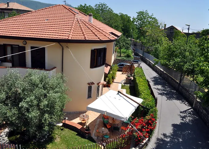 A 2 Passi Dagli Dei